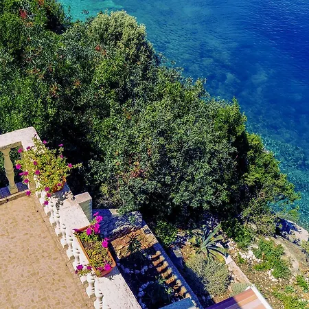 Apartment Sobra 15993B *